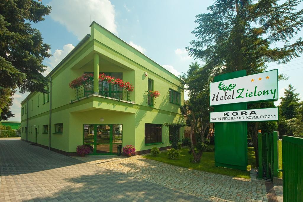 Hotel Zielony Познань Экстерьер фото